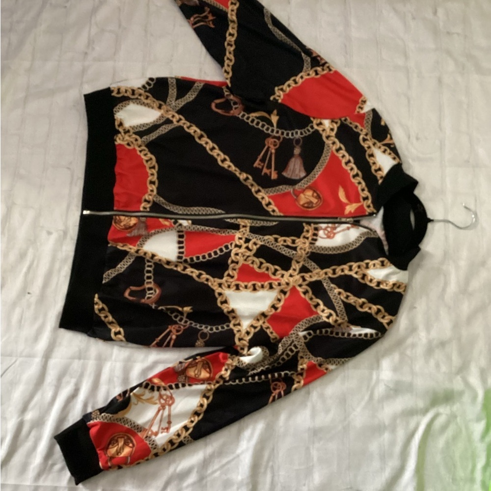 Women’s Black & Red Chain-Print Lightweight Bomber Jacket - Picture 3 of 3